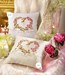 Coussin de mariage cœur de roses couleur écrue