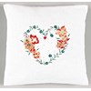 Coussin cœur et plumetis