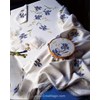 Nappe Les iris Dim 120x120 cm bordé de dentelle à broder en broderie traditionnelle - Avila - Avila