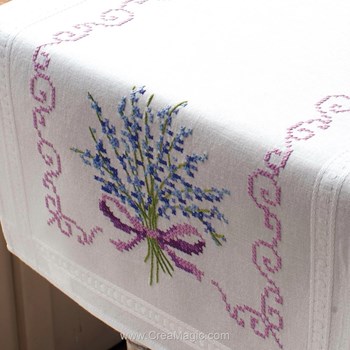 Kit Point De Croix Chemin De Table Lavande Luca-S – Toile 75x46cm, Modèle Compté, Inclus Fil Et Aiguille