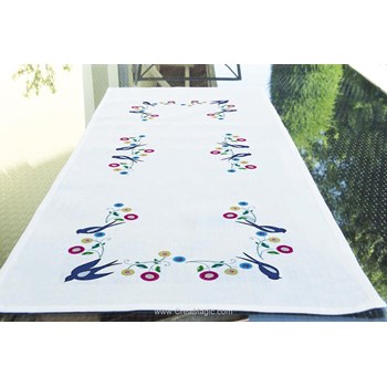 Chemin de Table Communion pour l'anniversaire de votre enfant