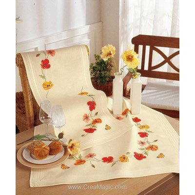 Kit chemin de table imprimé coquelicots orange en broderie traditionnelle Vervaco