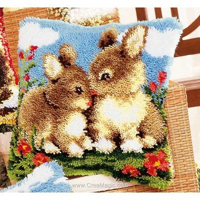 Coussin point noue confidences de lapins - Vervaco