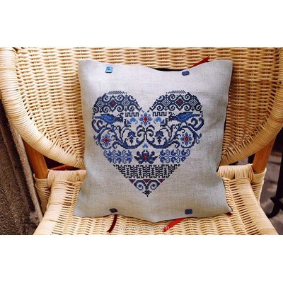 Coussin à broder au point compté cœur Bleu De Chine Bleu De Chine