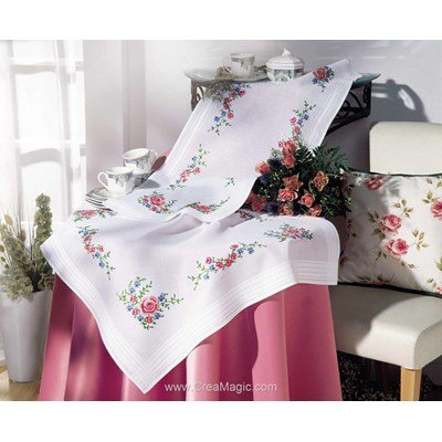 Nappe Vervaco rosiers à broder en broderie traditionnelle