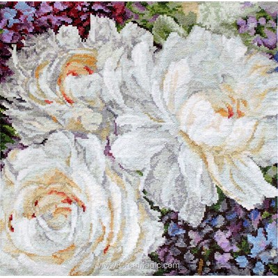 Modèle broderie point de croix white roses - LETISTITCH