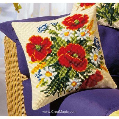 Coussin Vervaco au point de croix coquelicots et pâquerettes