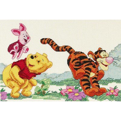 Broderie en point compté jouez avec winnie de walt disney de Royal Paris