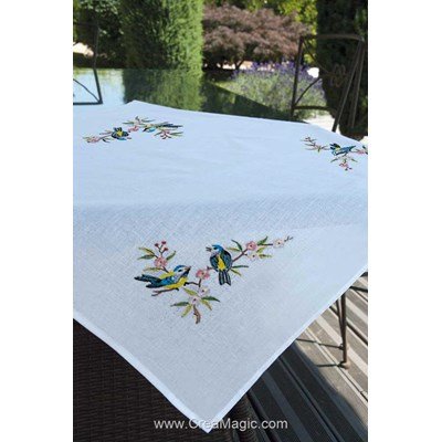 Nappe imprimée chant de mésanges en broderie traditionnelle Brodélia