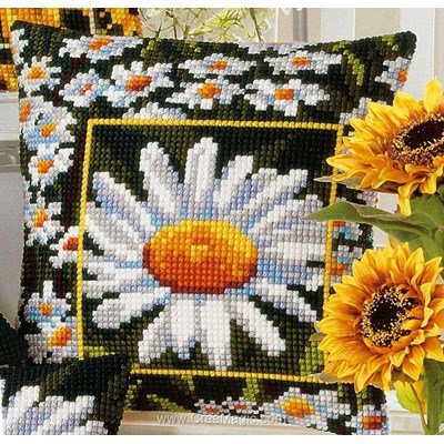 Coussin au point de croix champ de marguerites - Vervaco