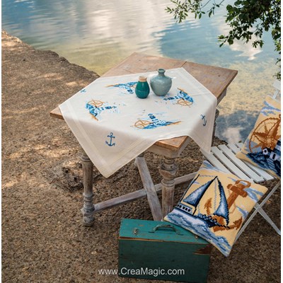 Kit Nappe Broderie Point de Croix imprimée - Marine - Vervaco