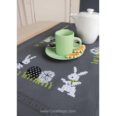 kit Chemin De Table Lapins et oeufs de pâques - Vervaco