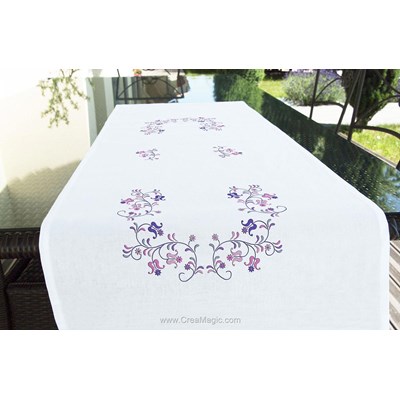 Kit chemin de table imprimé en broderie traditionnelle anylline Brodélia