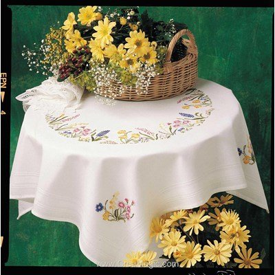 Nappe spring garland tablecloth en broderie traditionnelle Anchor