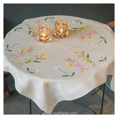 Nappe lapins de pâques en broderie traditionnelle de Vervaco PN-0196673