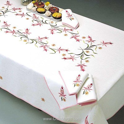 Serviette de table imprimée charlotte rose en broderie traditionnelle de Margot Broderie