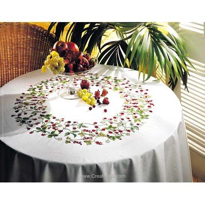 Serviette de table imprimée danse des fruits rouges en broderie traditionnelle de Margot Broderie