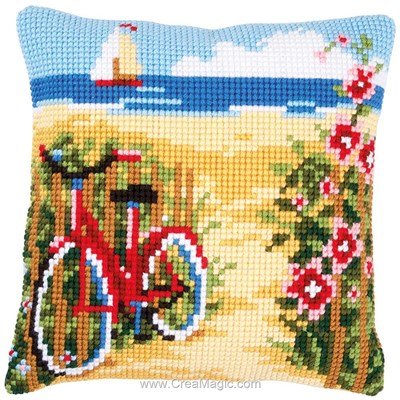 Coussin Vervaco vélo rouge à la palge au point de croix