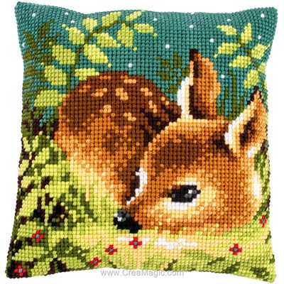 Coussin Vervaco au point de croix faon blotti