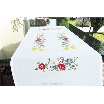 Kit chemin de table imprimé Brodélia en broderie traditionnelle bouquet des champs BDL-609-7802