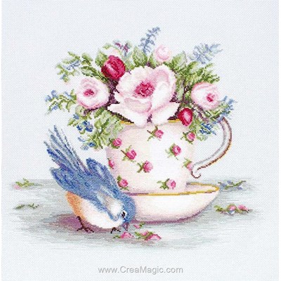 Broderie point compté l'oiseau et la tasse de thé fleurie - Luca-S