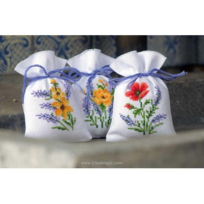 Sachet senteur à broder fleurs et lavande lot de 3 Vervaco