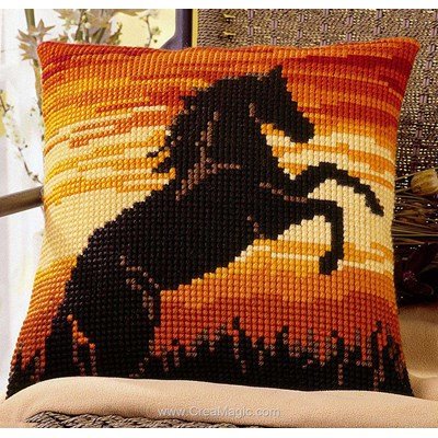 Kit coussin au point de croix Vervaco cheval et coucher de soleil