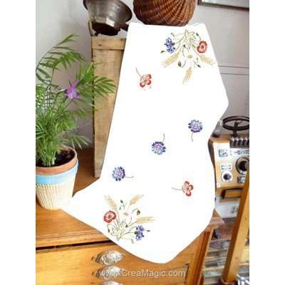 Kit chemin de table bouquet aux champs en broderie traditionnelle d'Avila