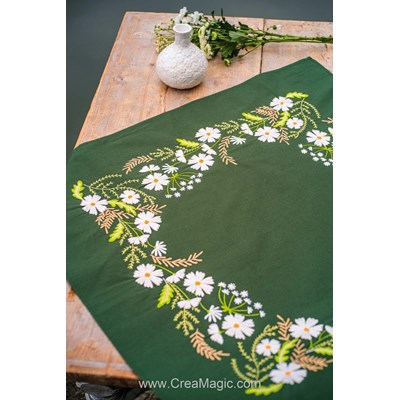 Kit Nappe Broderie Traditionnelle - Fleurs blanches - Vervaco