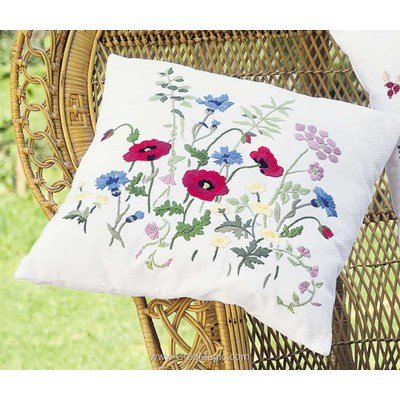 Kit coussin fleurs et coquelicots à broder en broderie imprimée - Princesse