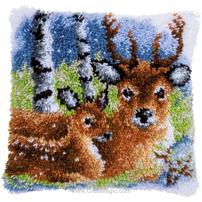 Kit coussin point noue Vervaco les premiers flocons du cerf et son petit faon