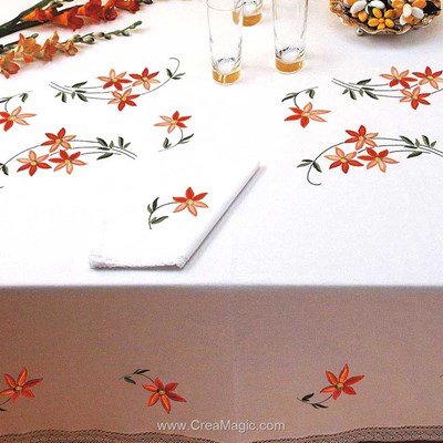 Serviette de table imprimée petites fleurs en broderie traditionnelle - Bordée dentelle - Luc Création