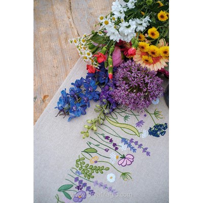 Kit Nappe Broderie Traditionnelle - Splendeur du jardin lilas - Vervaco