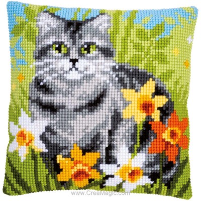 Kit coussin chat au milieu des jonquilles de Vervaco au point de croix