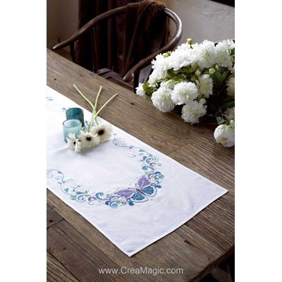 Kit chemin de table Vervaco en broderie traditionnelle splendeur de papillons PN-0144407