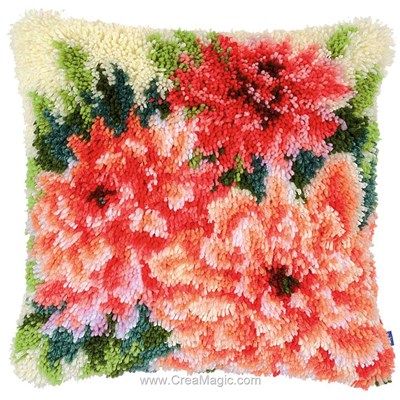 Coussin point noué dahlias roses de Vervaco