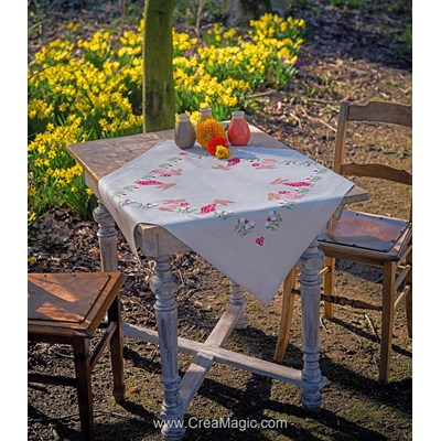 Kit nappe lapin de pâques dans le jardin de tulipes en broderie traditionnelle de Vervaco PN-0190811