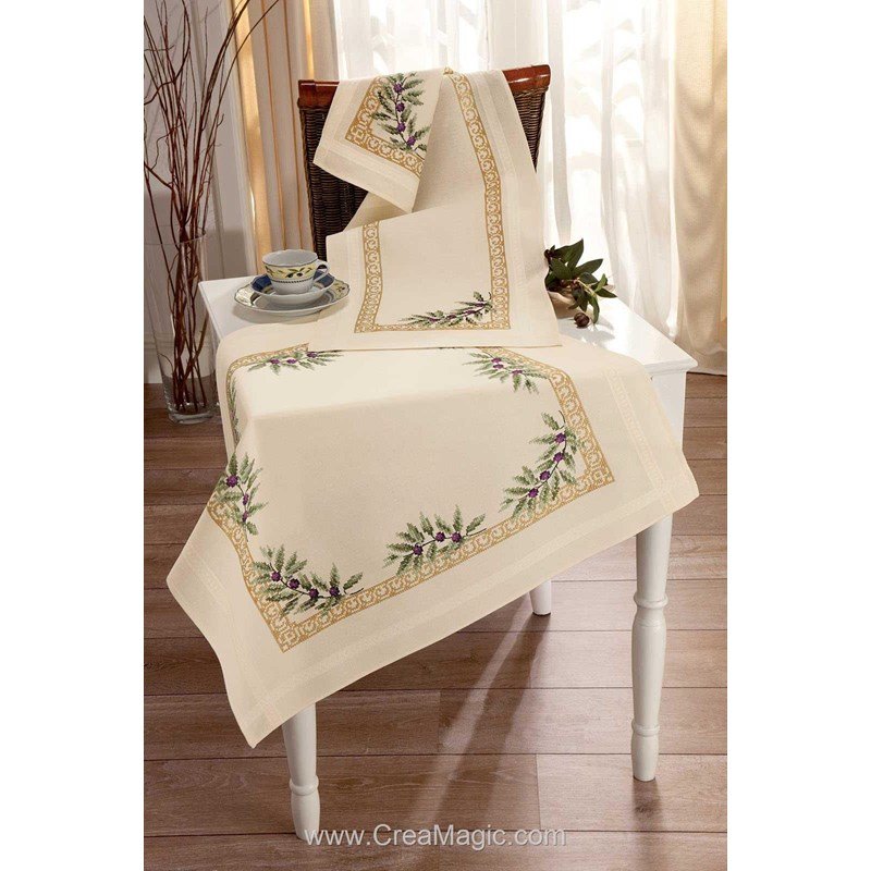 Chemin de table vert pensées en broderie traditionnelle Vervaco