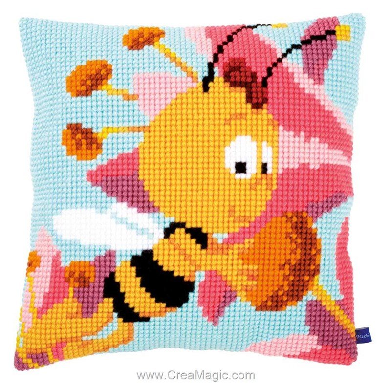 Coussin la porte du jardin au point de croix chez Vervaco